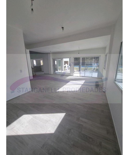 Imagen 8 de 28 de Hermosa Casa 4 Amb En Villa Rosa