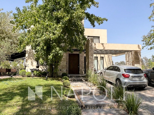 Venta De Casa Amoblada Con Fondo Al Golf Saint Thomas Oeste