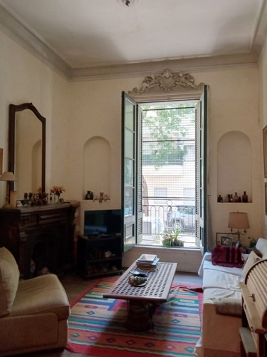 Charcas Al 3900, Palermo Botánico Casa 4 Plantas 5 Ambien 3/5 Dormitori 2 Baños. 2 Balcones. Terraza Espacio Aéreo Propio. Subsuelo Con 2 Habitac Y Baño. 210 M2 Living Y Comedor Separados Y Escritorio