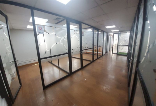 Imagen 2 de 20 de Oficina En Arriendo En Santiago