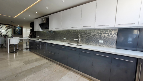 Apartamento En Venta En La Alta Florida, Municipio Libertador