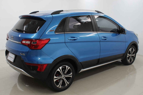 Imagen 5 de 15 de Baic X25 Crossover 2019 4 Cilindros