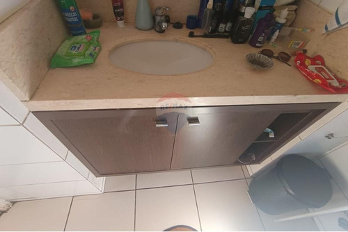 Venta Dpto. Acogedor, En San Isidro.