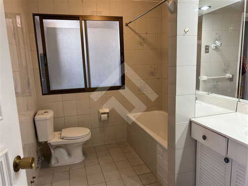 Departamento En Venta De 4 Dorm. En Las Condes