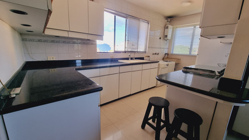 Annic Coronado Vende Apartamento En Res. Los Himalaya