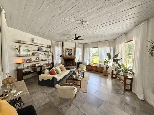 Impecable Casa Con Jardin, Parrilla Y Pileta En Venta - Vista Al Golf - Club Nautico Escobar