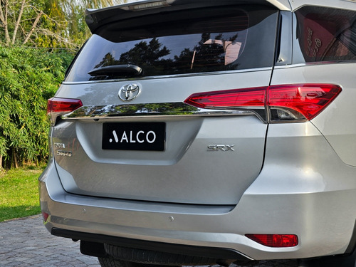 Toyota Sw4 Srx 4x4 At 7 Asientos