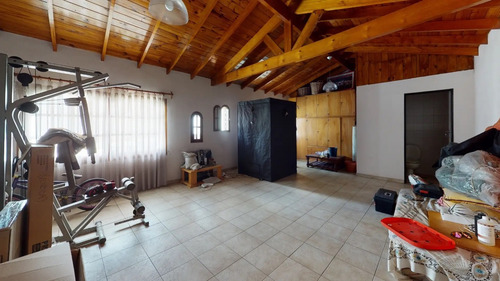 Excelente Casa 5 Ambientes - Ramos Centro - Acepta Permuta En Ramos Mejia