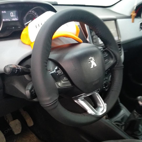 Imagen 4 de 10 de Cubre Volante Cuero Vacuno Renault Clio Luca Tiziano Cueros