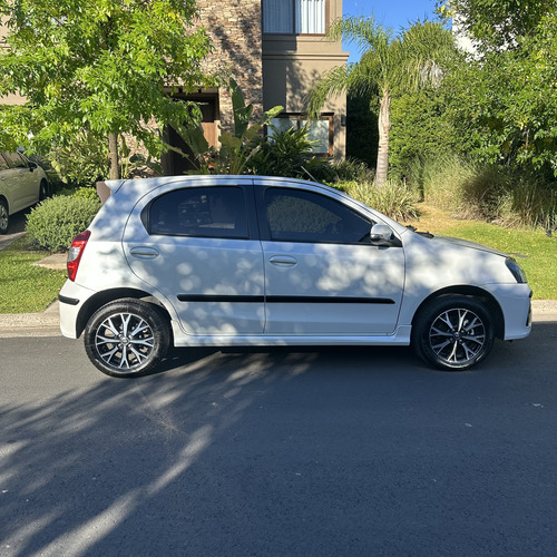 Toyota Etios XLS PACK 1.5 4A/T