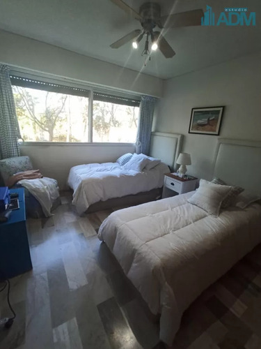 Gran Planta. Apartamento 3 Dormitorios Y Dependencia