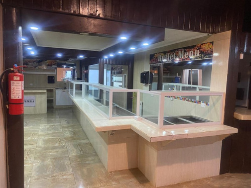 Casa Comercial En Algarrobo Centro: 300 M² Útiles
