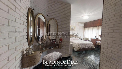 Casa - Playa Mansa- Ref: 344