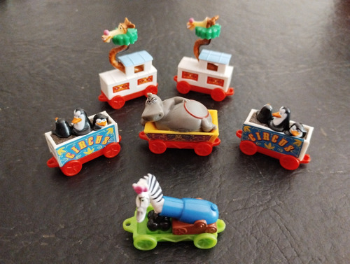 Muñecos Kínder Colección Madagascar Iii Usados. Lote De 13. (Usado)