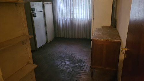 Casa Sobre Lote Propio Con Jardin Y Pileta A Refaccionar