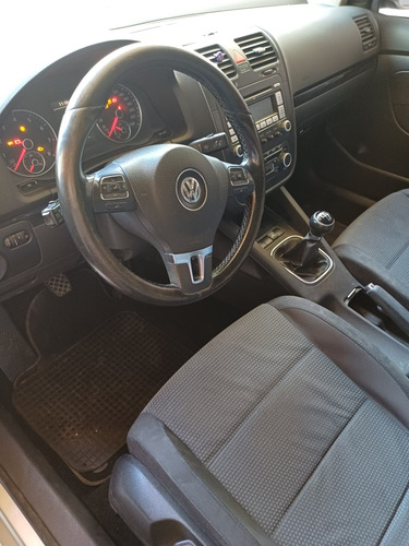 Volkswagen Vento 2.5 Advance 170cv
