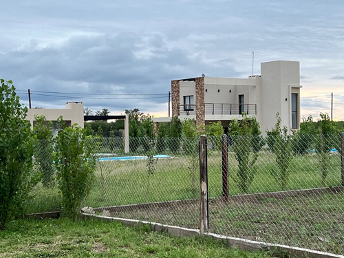 Venta De Casa Barrio Privado Tamarindo