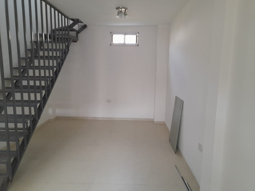 Alquilo Depto 2 Ambientes Tipo Duplex Laferrere Centro