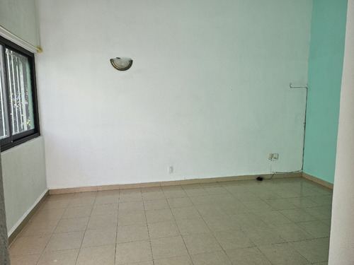 Casa Ubicada, Remodelada, De Un Solo Nivel , De Una Recamara, Baño, 47 M2 C, En La Unidad Habitacional Santa Fe , Imss