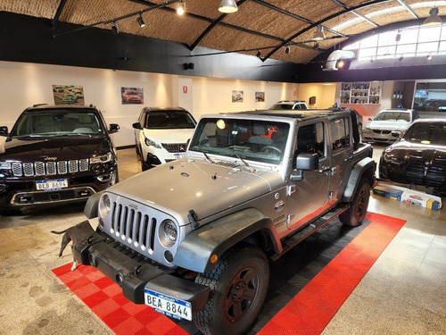 Imagen 11 de 15 de Jeep Wrangler Sport Motor 3.6 Hilton Motors Co