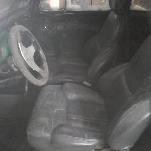 Automivil Para Terminar De Restaurar, Debe Impuestos.