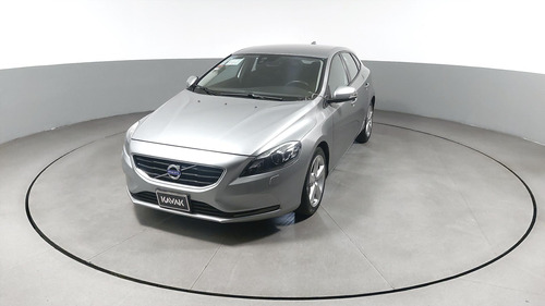 Volvo V40 1.6 First Edition T3