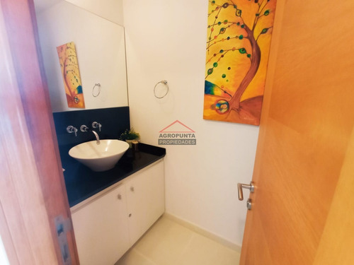 Hermoso Apartamento En Punta Del Este- Ref: 5420