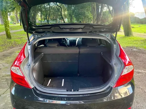 Hyundai Accent 1.6l 5 p