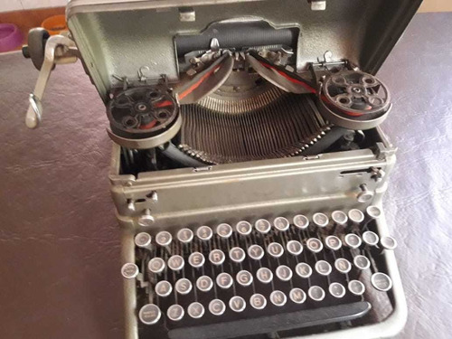 Máquina De Escribir Antigua, Royal