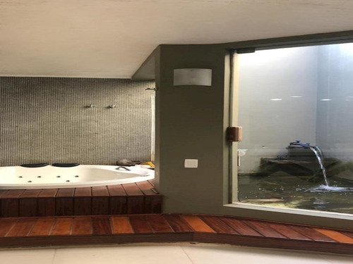 Imagem 20 de 30 de Chacara Cond. Jd. Mediterrâneo - 4 Suites, Reformada! - 1786