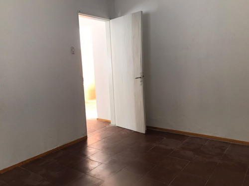 Acogedora Casa En Alquiler En Cerrito De La Victoria 1d