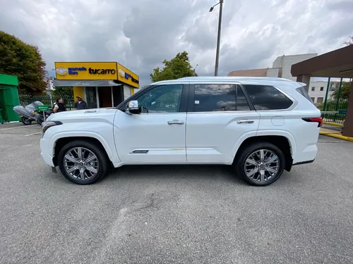 Toyota Sequoia 3.4 V6 Capstone