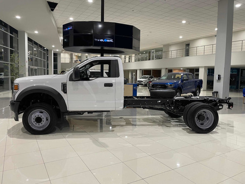Imagen 2 de 5 de Ford F-550 Xl