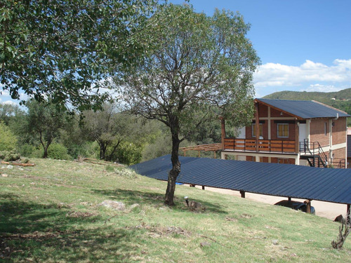 Fdo. De Comercio Con Inmueble Incluído! Complejo De 6 Cabañas Con Estacionamiento A 200 Mts Del Río!