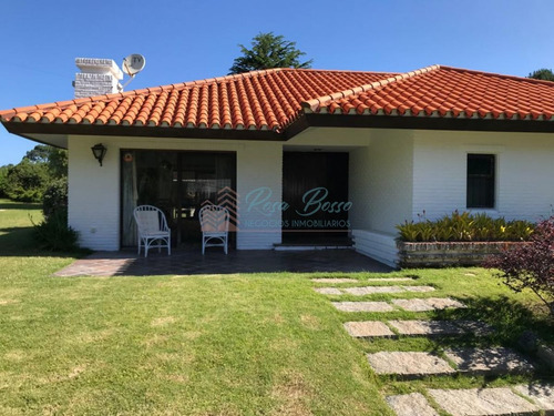 Imagen 15 de 18 de Chalet Para La Venta.