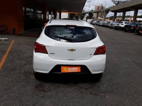 Chevrolet Onix 1.0 Mpfi Lt 8v Flex 4p Manual