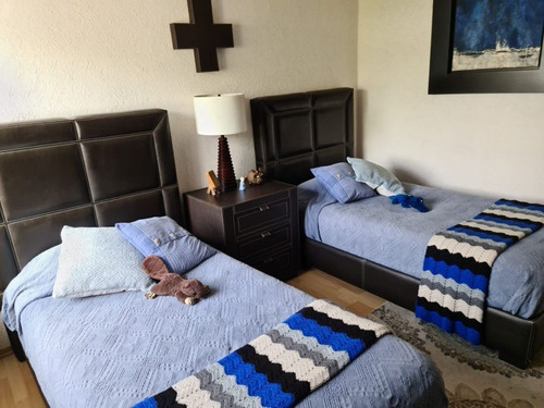 Se Vende Residencia En Carretas, Super Cétrica, De Super Lujo !!