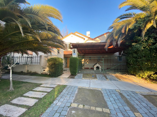 Casa Remodelada Y Ampliada Al Lado Del Colegio San Jose