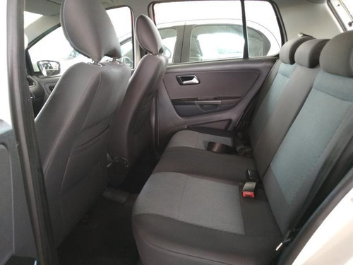 Imagem 10 de 14 de Volkswagen Fox 1.6 Mi Bluemotion 8v Flex 4p Manual 2012/2013