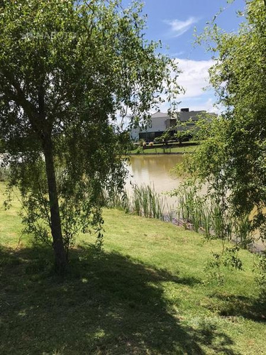Imagen 7 de 22 de Casa En Venta En San Benito - Maroto Propiedades