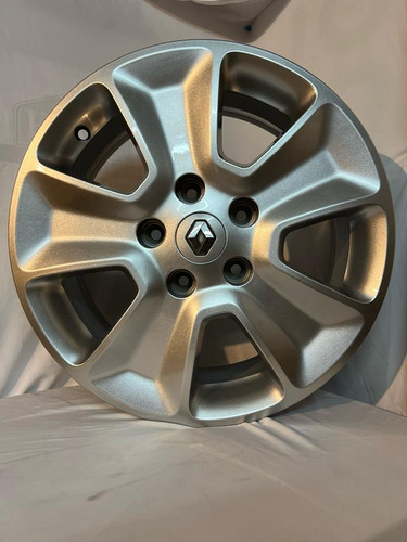 Llanta Renault Oroch Reformada R16 5x114