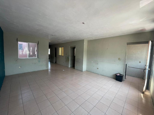 Imagen 7 de 16 de Casa 2do Piso, 1er Piso Negocio 3 Baños