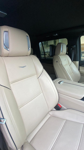 Cadillac Escalade Esv (version Larga ) 2022