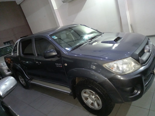 Toyota Hilux Sr 4x2 2010