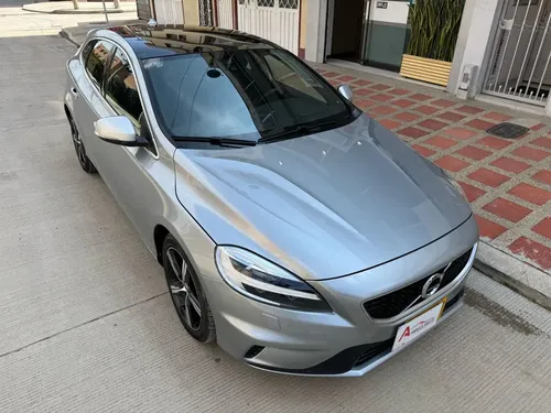 Volvo V40 2.0 T4 Drive-e R-design