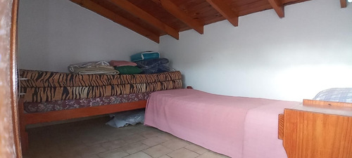 Imagen 9 de 11 de Santa Teresita Tipo Casa, 1 Dormitorio Mas Altillo, Baño, Cocina Comedor, Patio, Cochera Al Frente Gas Por Garrafa