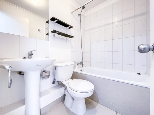 Arriendo De Depto En Condominio Privado Los Quillayes, En La