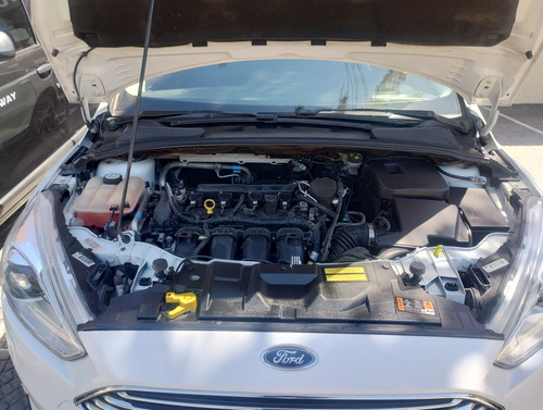 Ford Focus III 2.0 Sedan Titanium At6