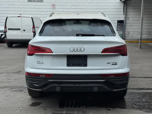 Audi Q5 2.0 L 45 Tfsi Elite Mhev