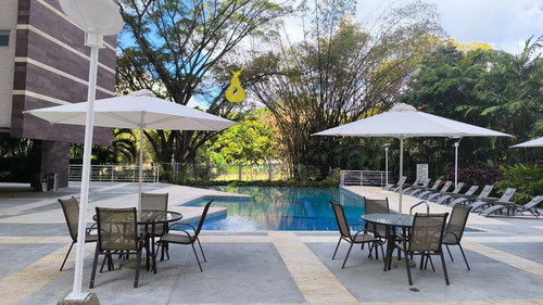 Alquiler / Campo Alegre/ 3 Habitaciones/ 3 Baños / Aquiler $ 2900